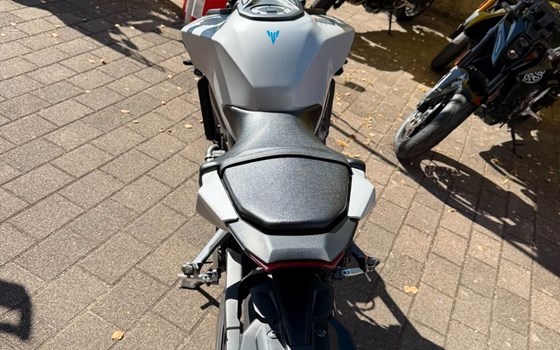 Gebrauchtmotorrad Yamaha MT-09 - Bild 4