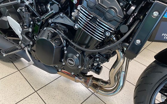 Neufahrzeug Kawasaki Z900 RS Black Ball Edition - Bild 10