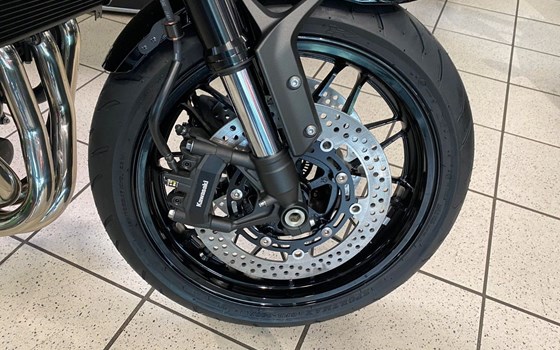 Neufahrzeug Kawasaki Z900 RS Black Ball Edition - Bild 15