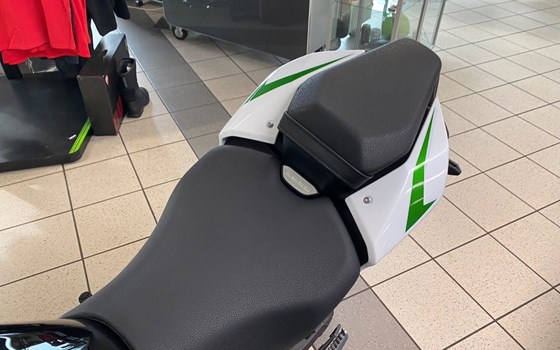Neufahrzeug Kawasaki Z900 - Bild 7