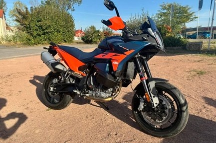 KTM 890 SMT