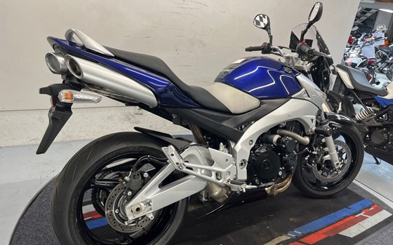 Gebrauchtmotorrad Suzuki GSR 600 - Bild 8
