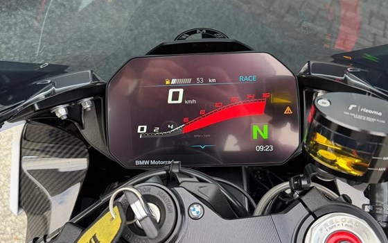 Gebrauchtmotorrad BMW M 1000 RR - Bild 12