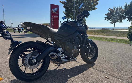 Gebrauchtmotorrad Yamaha MT-09 - Bild 3