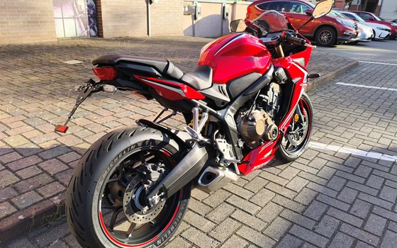 Gebrauchtmotorrad Honda CBR650R - Bild 3
