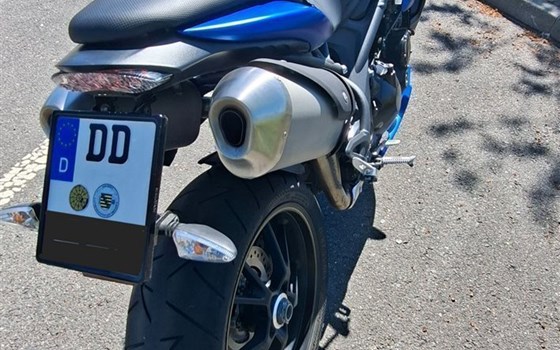 Gebrauchtmotorrad Triumph Speed Triple 1050 - Bild 3