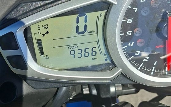 Gebrauchtmotorrad Triumph Speed Triple 1050 - Bild 5