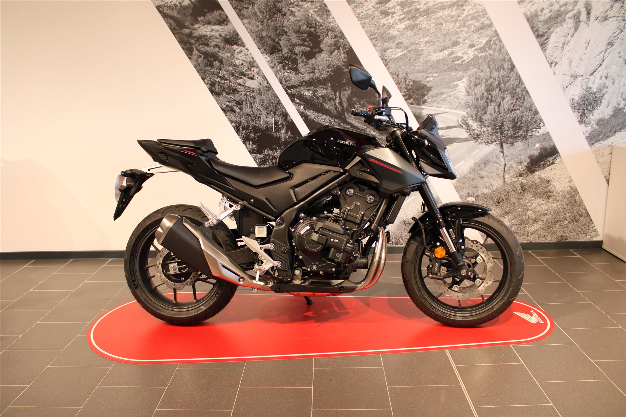 Honda CB500 Hornet E-Clutch