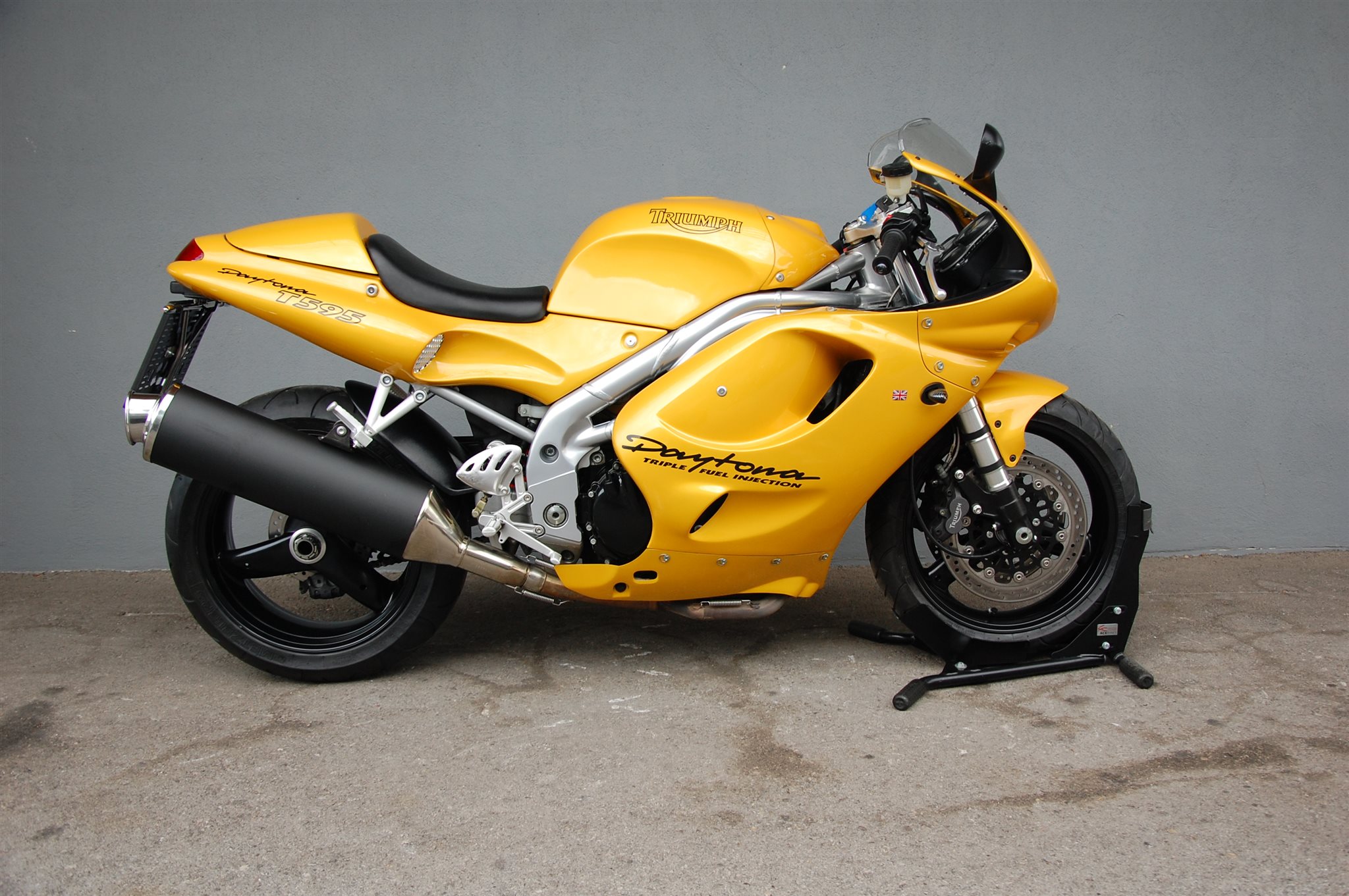Triumph Daytona 955i