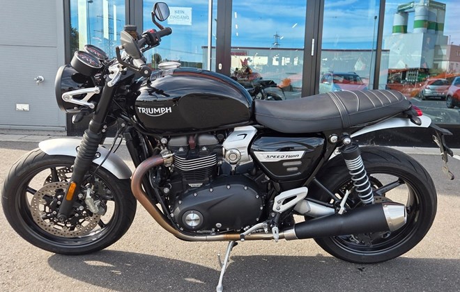 Triumph Speed Twin 1200