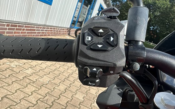 Gebrauchtmotorrad Aprilia Tuono 660 - Bild 10