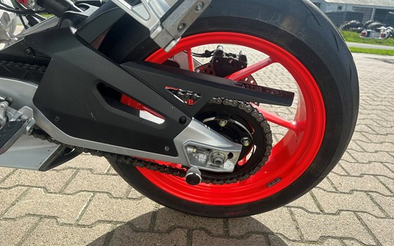 Gebrauchtmotorrad Aprilia Tuono 660 - Bild 8