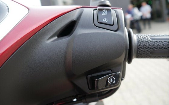Gebrauchtmotorrad Honda SH125 - Bild 12