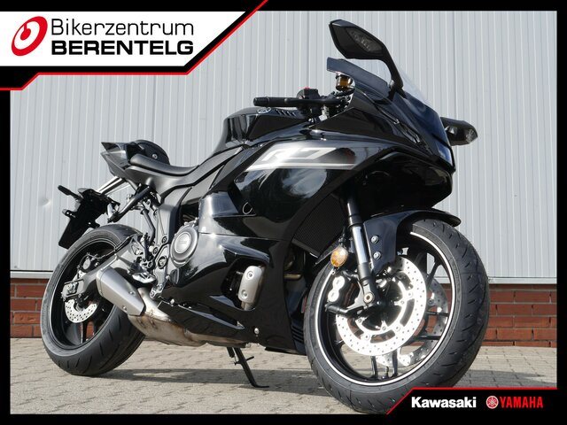Yamaha R9