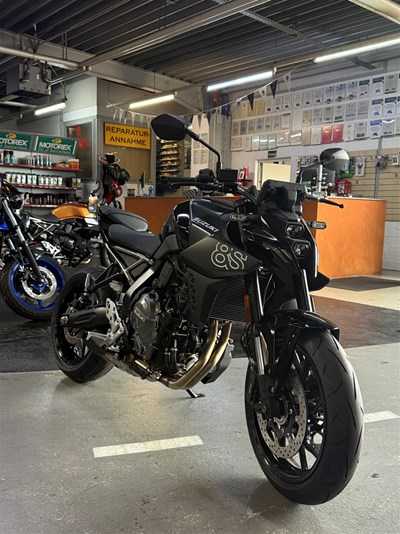 GSX-8S