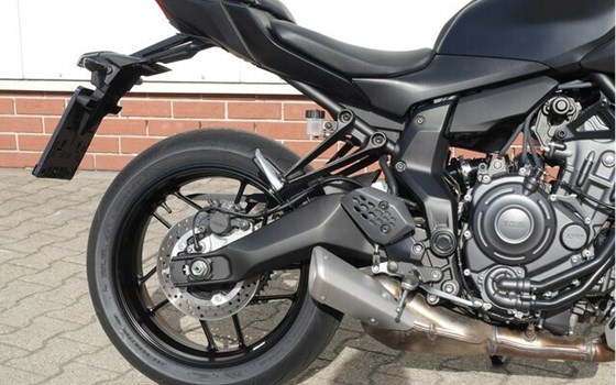 Gebrauchtmotorrad Yamaha MT-07 35kW - Bild 7