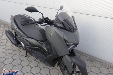 Yamaha XMAX 125