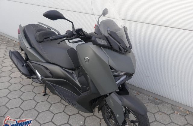Yamaha XMAX 125