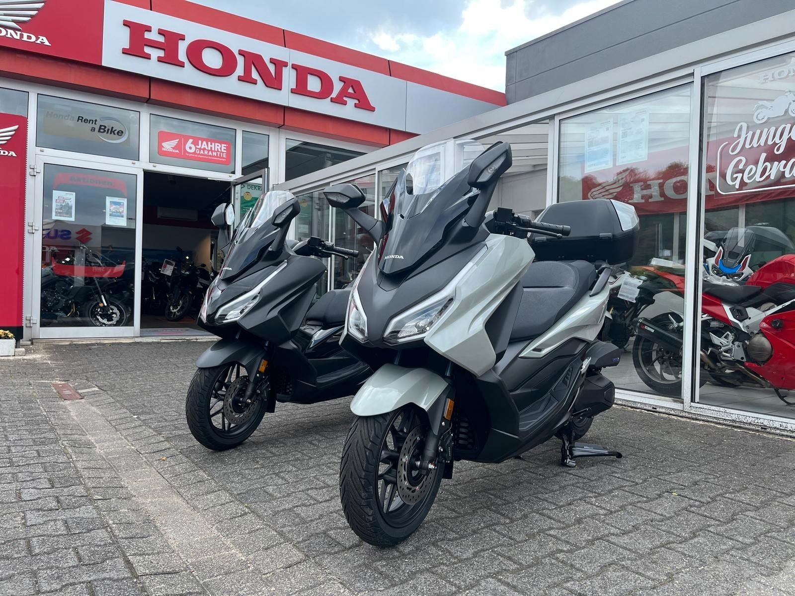 Honda Forza 350