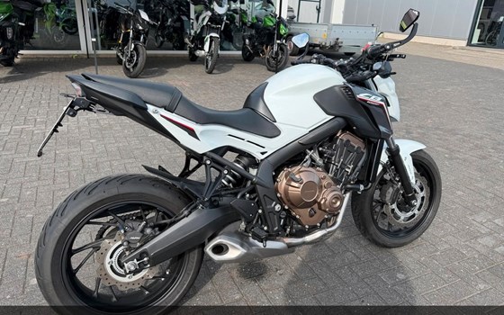Gebrauchtmotorrad Honda CB650F - Bild 3