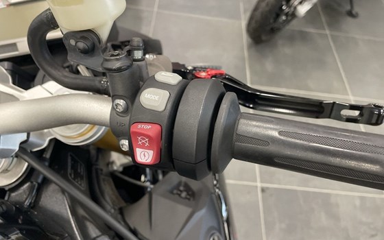 Gebrauchtmotorrad BMW S 1000 R - Bild 11