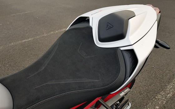 Gebrauchtmotorrad Triumph Street Triple 765 RX - Bild 5