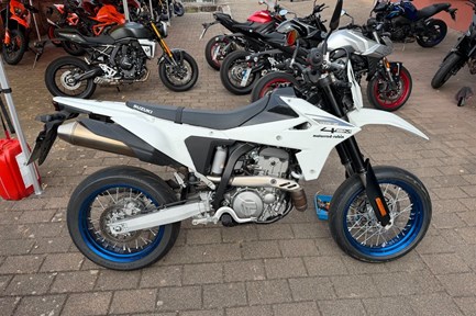 Suzuki DR-Z4SM