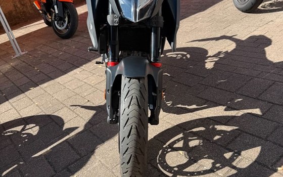 Gebrauchtmotorrad KTM 125 Duke - Bild 2