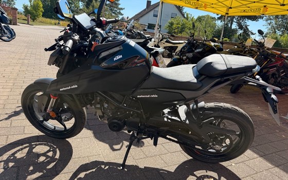 Gebrauchtmotorrad KTM 125 Duke - Bild 3
