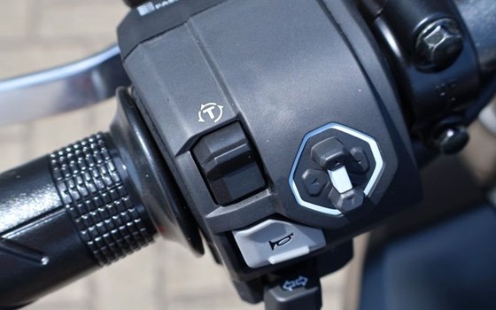 Gebrauchtmotorrad Honda CB500 Hornet E-Clutch - Bild 8