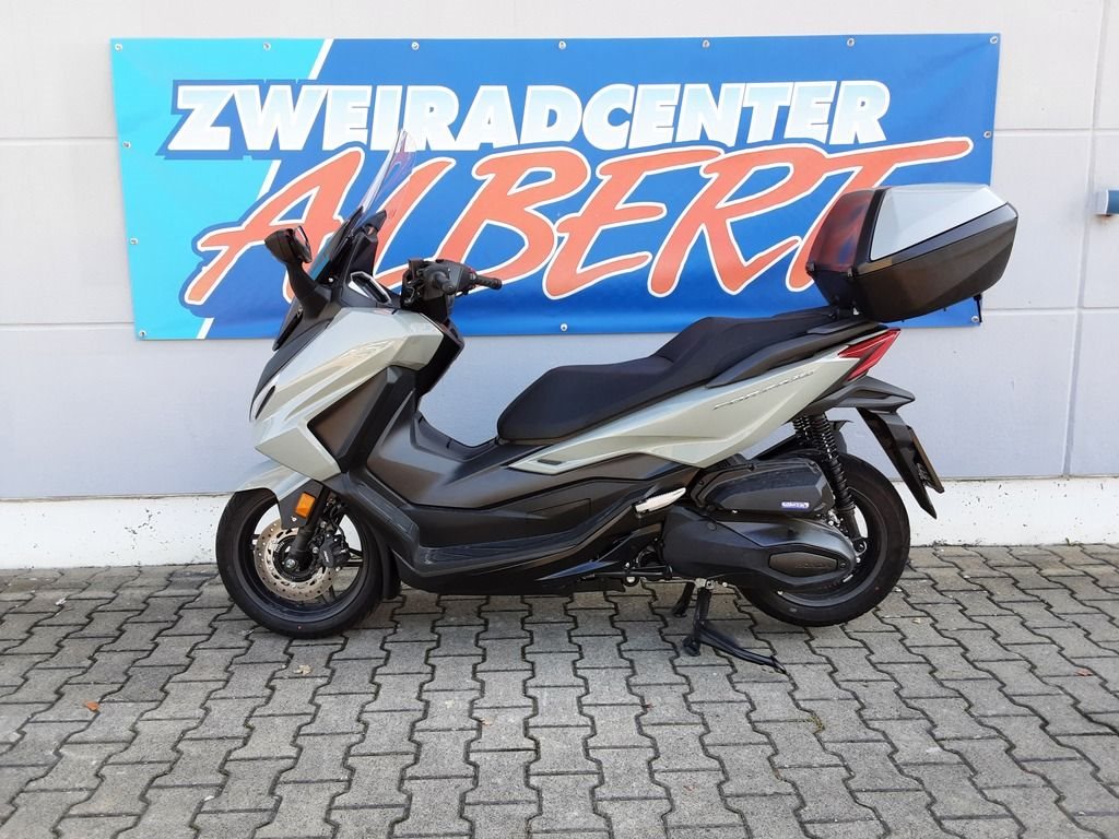 Honda Forza 350