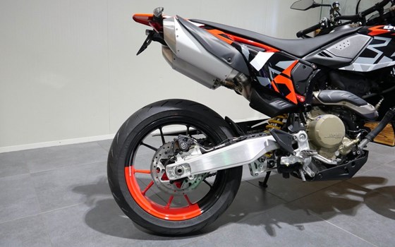 Gebrauchtmotorrad Ducati Hypermotard 698 Mono RVE - Bild 8