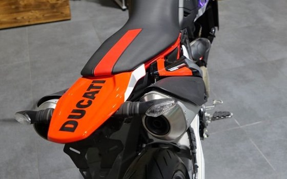 Gebrauchtmotorrad Ducati Hypermotard 698 Mono RVE - Bild 9