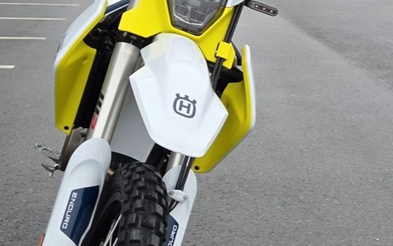 Neufahrzeug Husqvarna 701 Enduro - Bild 3