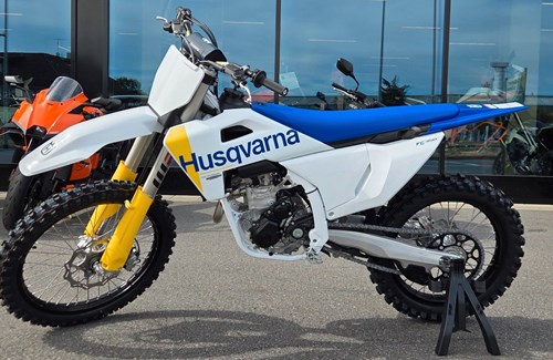 Neumotorrad Husqvarna FC 350