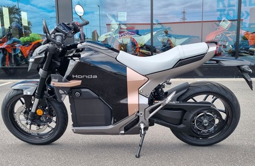 Gebrauchtmotorrad Honda WN7