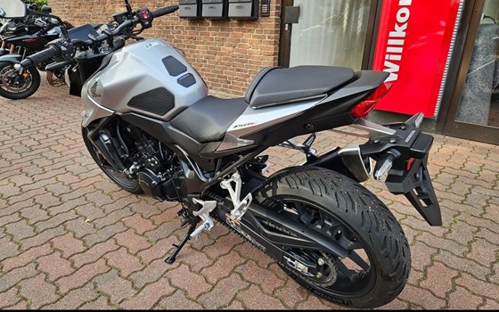 Gebrauchtmotorrad Honda CB750 Hornet - Bild 3