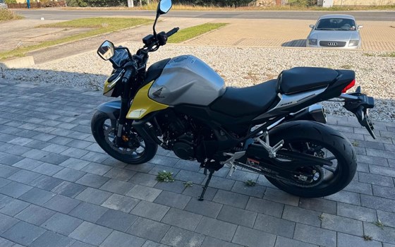 Gebrauchtmotorrad Honda CB750 Hornet - Bild 2