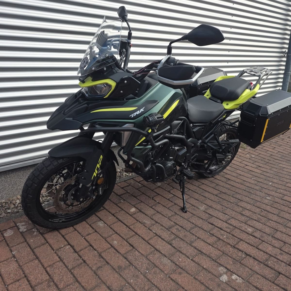 Benelli TRK 702 X