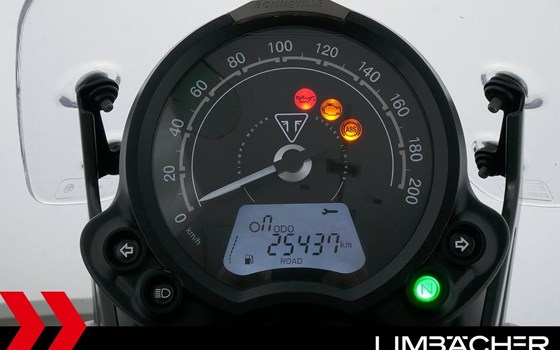 Gebrauchtmotorrad Triumph Street Scrambler - Bild 12