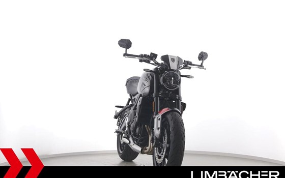 Gebrauchtmotorrad Triumph Trident 660 - Bild 11