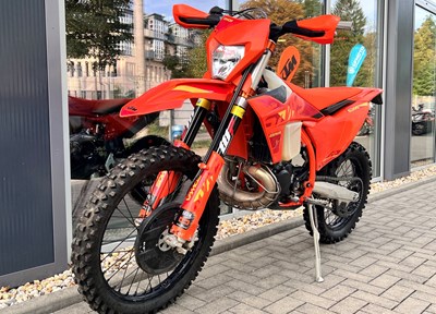 GEBRAUCHTFAHRZEUG KTM 300 EXC SIX DAYS