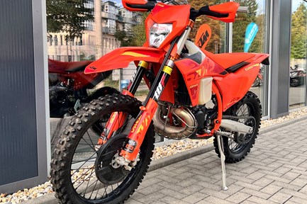 KTM 300 EXC SIX DAYS