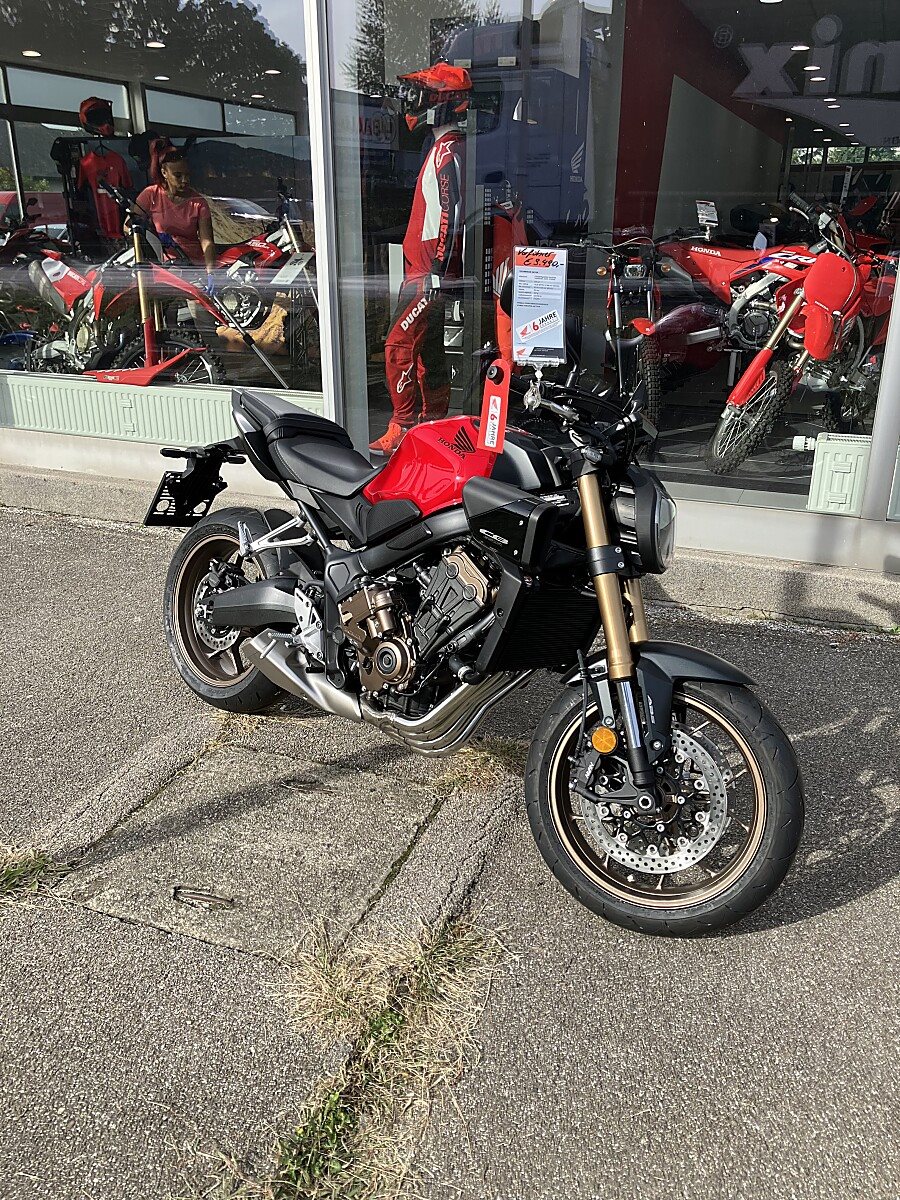 Honda CB650R E-Clutch