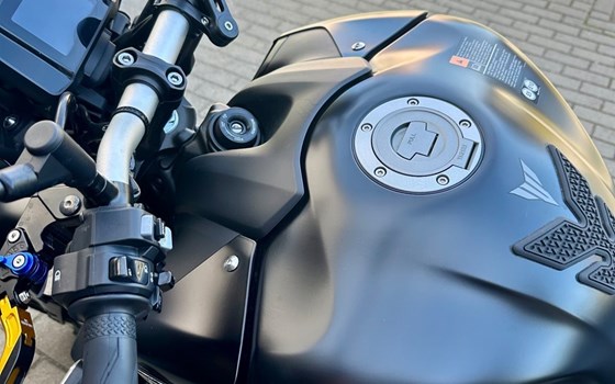 Gebrauchtmotorrad Yamaha MT-09 - Bild 7