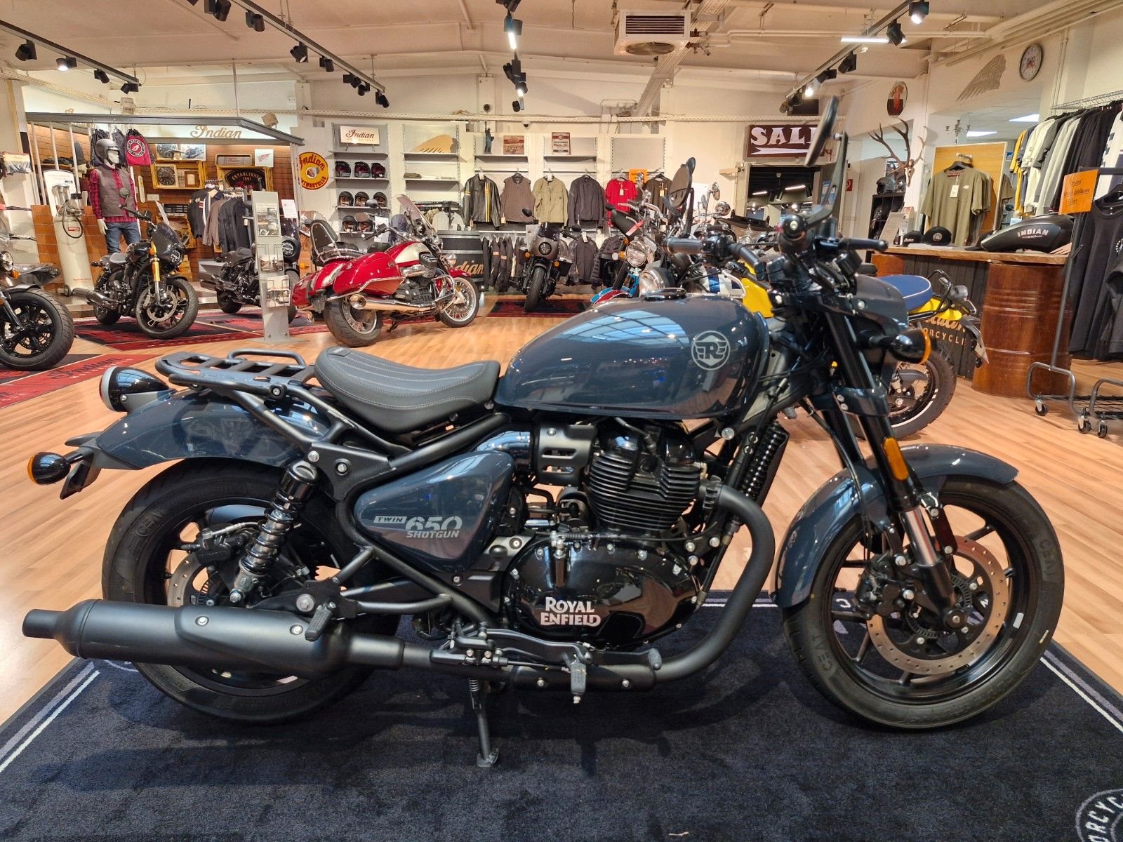 Royal Enfield Shotgun 650