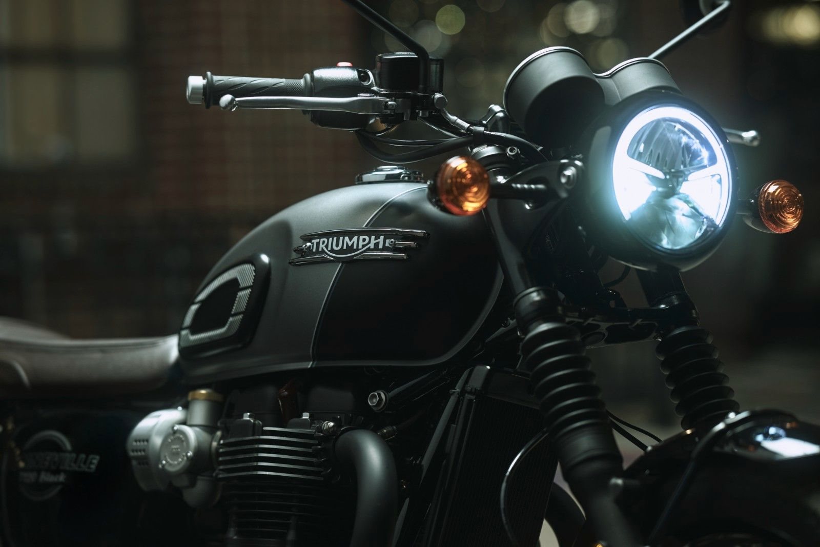 Triumph Bonneville T120 Black