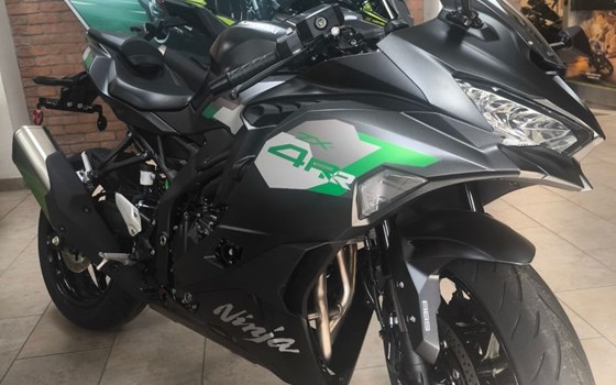 Neufahrzeug Kawasaki Ninja ZX-4RR - Bild 3