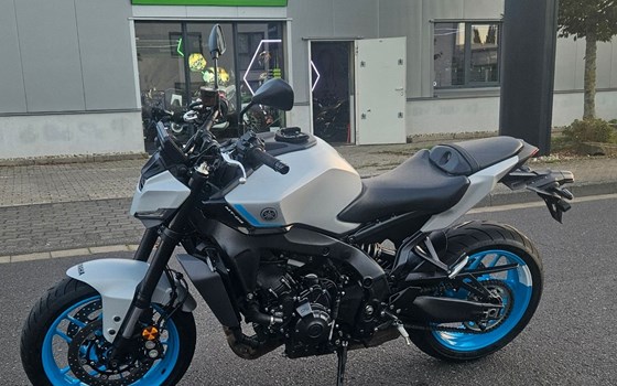 Gebrauchtmotorrad Yamaha MT-09 - Bild 2