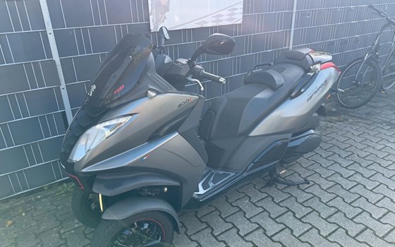Gebrauchtmotorrad Peugeot Metropolis 400 - Bild 8
